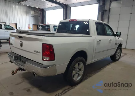 2016 Ram 1500 Big Horn z USA, uszkodzony, nr VIN 1C6RR7LT1GS422425